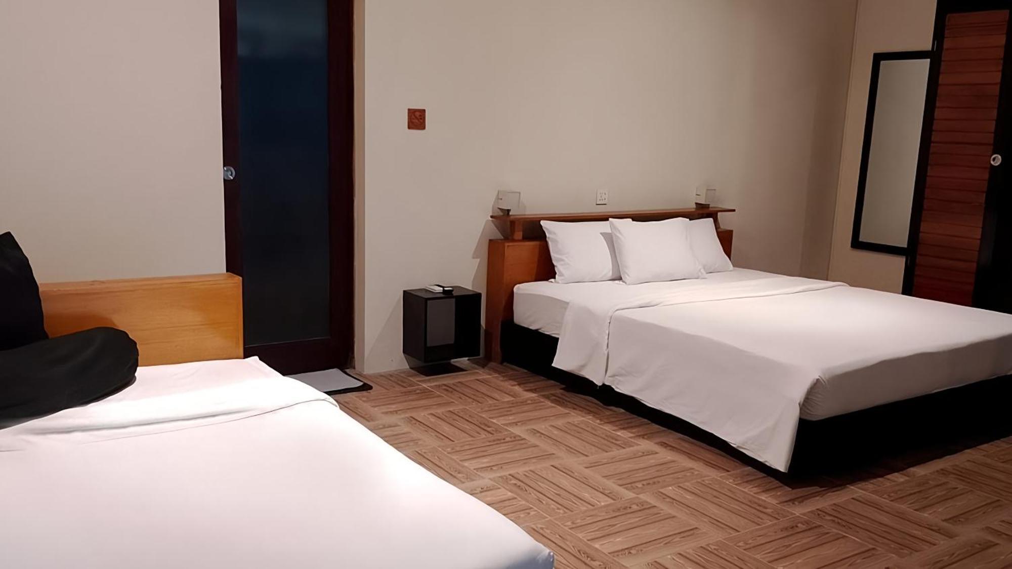 Javacove Beach Hotel Batukaras Eksteriør billede